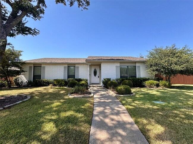 Foto del edificio - 1533 W Spring Creek Pkwy