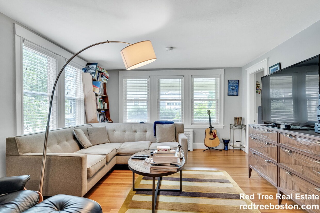 Photo - 9 Keefe Avenue Apt #1, Newton, MA 02464 - 2 BR 1 BA multi-family home