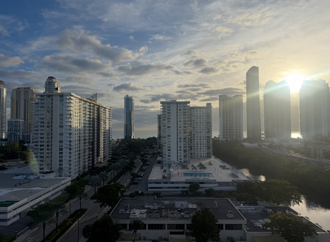 Foto del edificio - 250 174th St