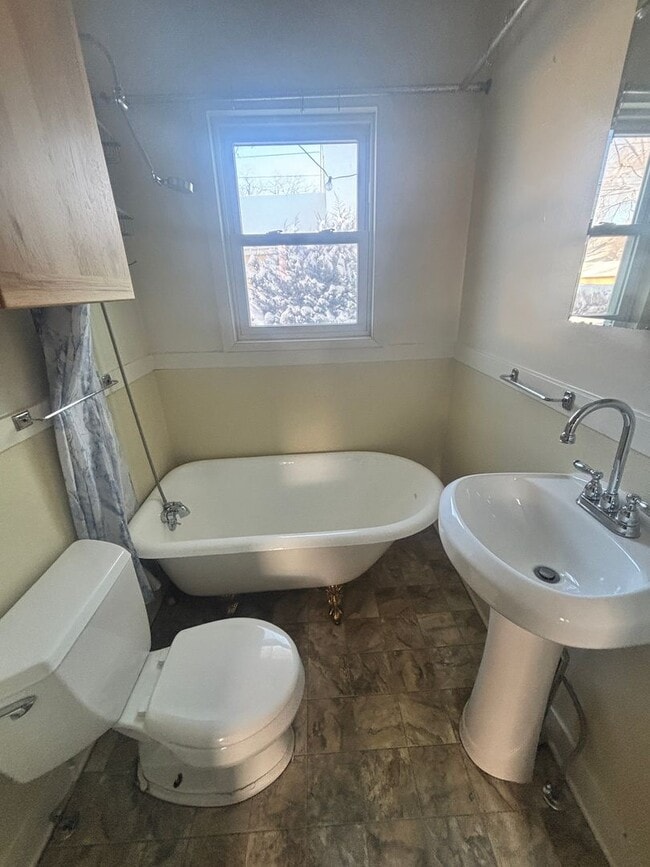 Building Photo - 505 E Fremont St