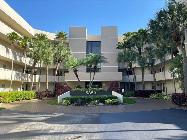 Building Photo - 5850 Camino Del Sol