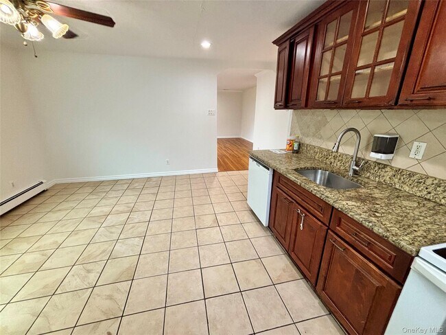 Foto del edificio - 445 Madison Ave