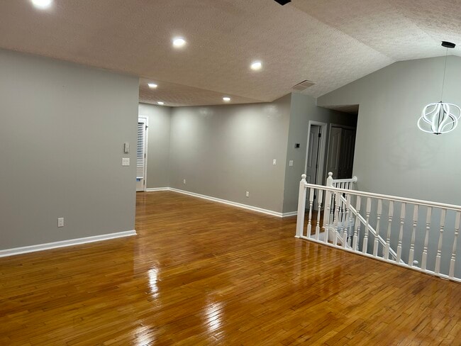 Duplex Upper Level Rental- Family Room - 345 Ashland Manor Dr