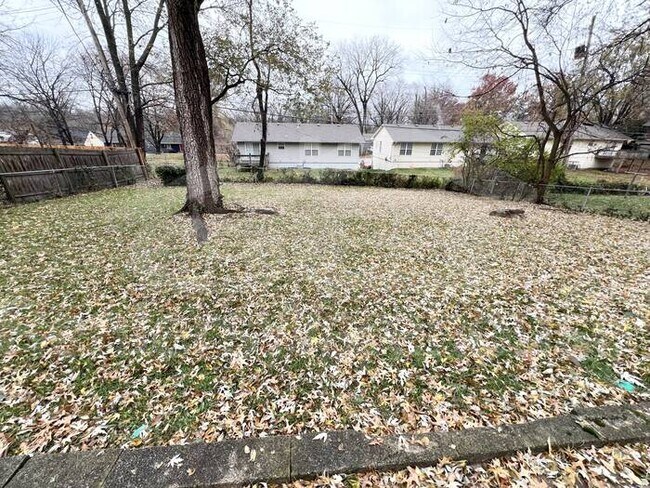 Foto del edificio - 2 Bedroom/1 Bath Home In Waldo - READY NOW