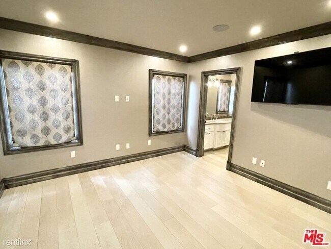 Foto del edificio - 3 br, 3 bath Condo - 252 S Spalding Dr