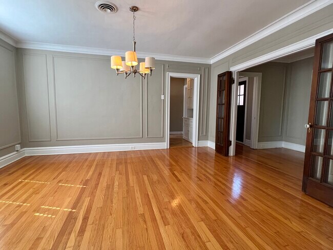 Foto del edificio - 7316 Pershing Ave