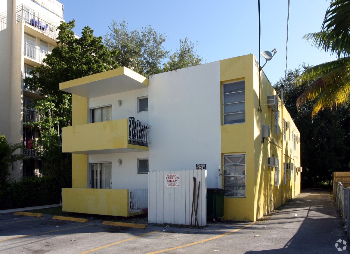 Building Photo - 1523 NW 16th Ave