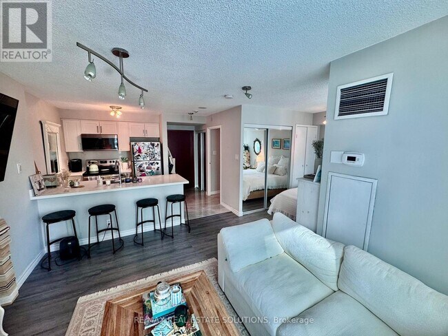 Photo du bâtiment - 10 Queens Quay W