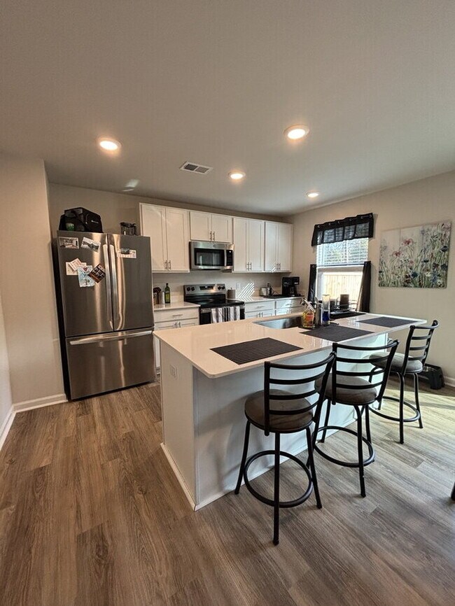 Foto del edificio - 4131 Rising Tide Dr