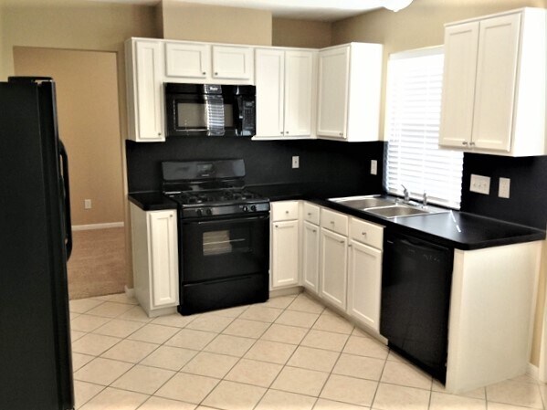 Foto del edificio - 15923 Mission Glen Dr