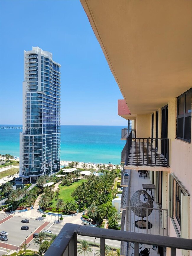 Building Photo - 210  174th St  2417 Sunny Isles Beach Fl 3...