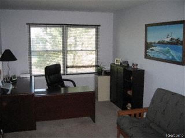 Building Photo - 45121 Horseshoe Cir