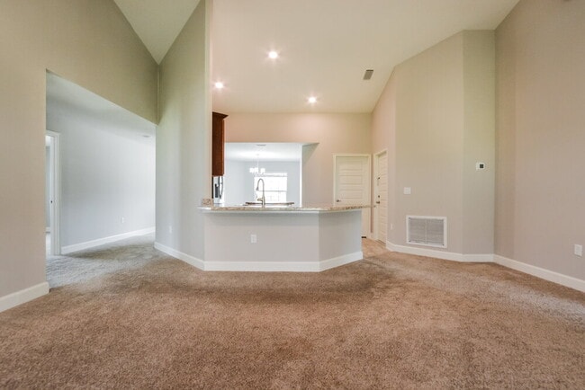 Building Photo - 806 Edith Dr