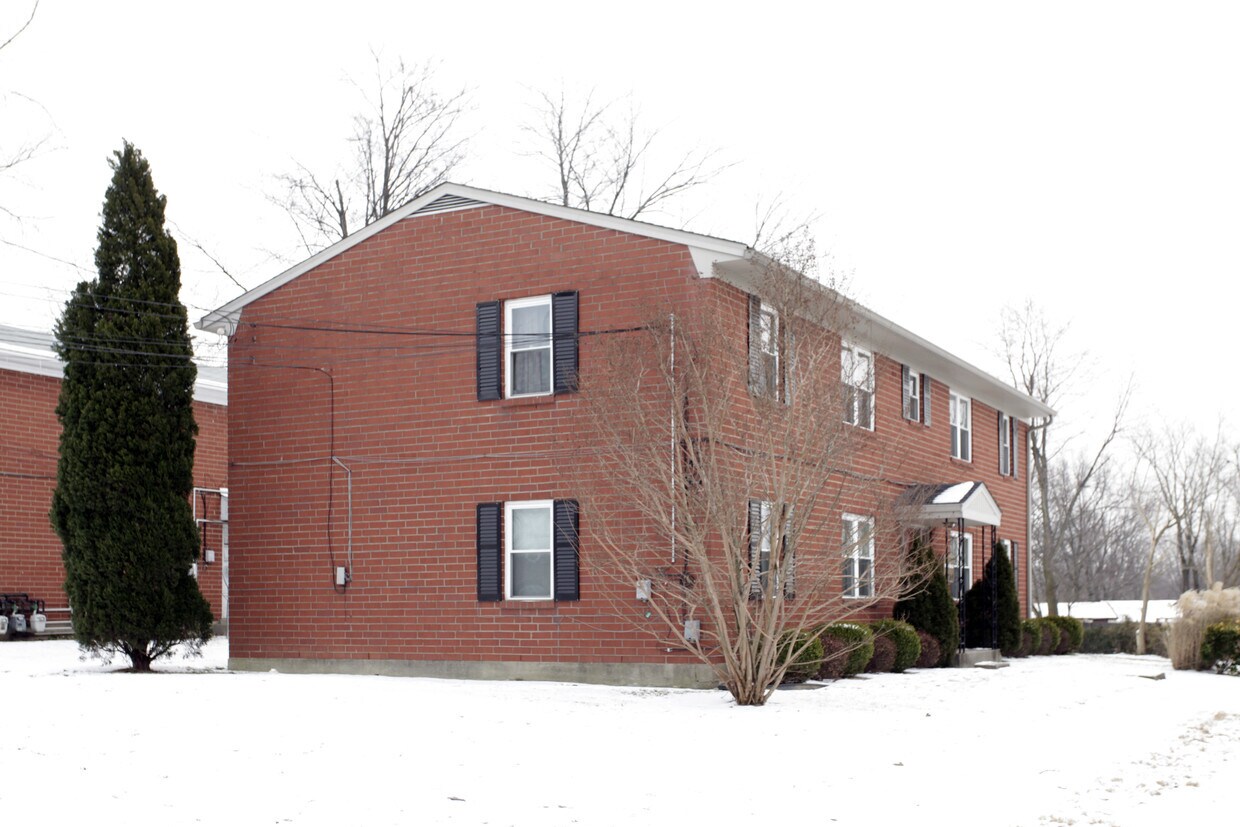 Foto principal - 6601 Strawberry Ln