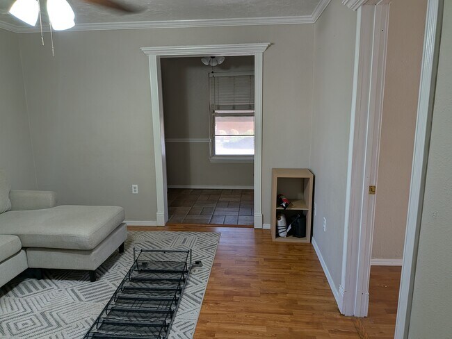 Foto del edificio - 117 N University Dr