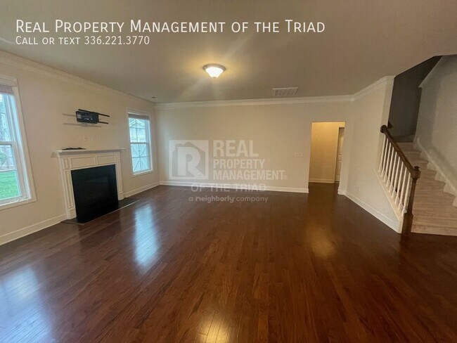 Foto del edificio - 306 Summerwalk Rd
