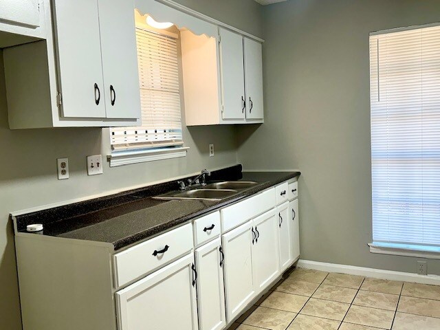 Foto del edificio - 5207 Breckenwood Dr