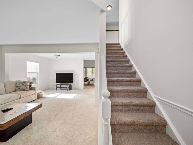 Foto del edificio - 2521 Waterford Ln