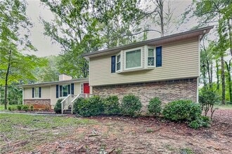 Building Photo - 4579 N Woodlake Ln SE