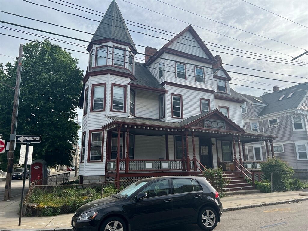 Primary Photo - 53 Gardner St