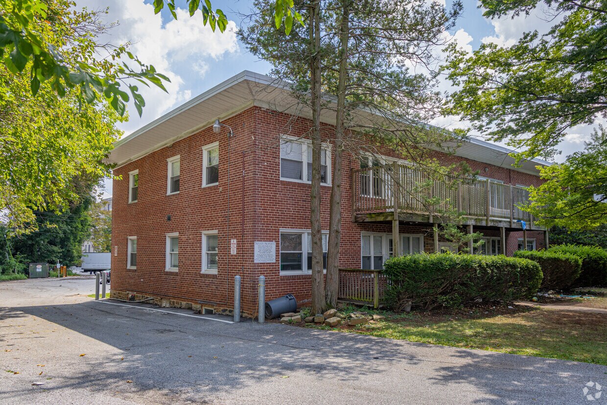 Foto del edificio - 6107 Park Heights Ave