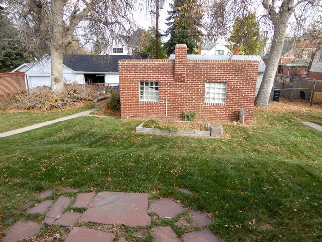 Building Photo - 3262 Stuart St