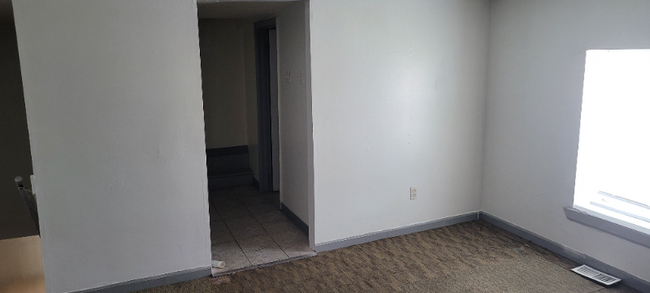 Building Photo - 3745 California Ave
