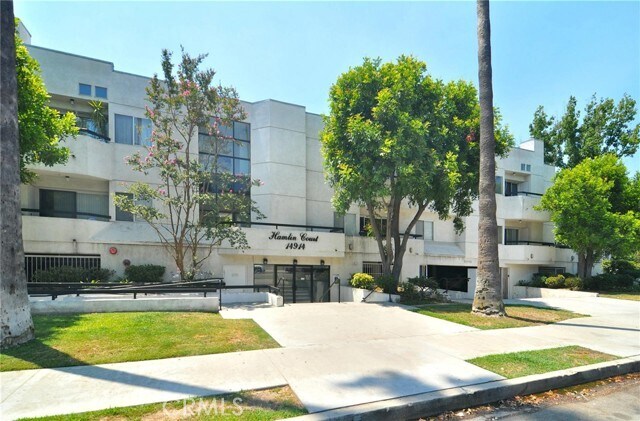 Foto principal - 14914 Hamlin St