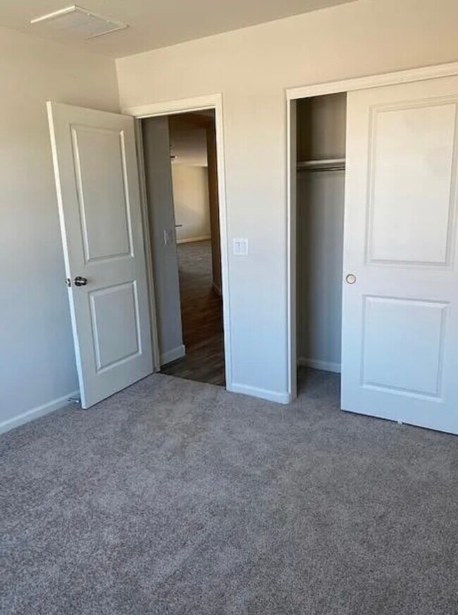 Foto del edificio - 797 S Silvercreek Ln