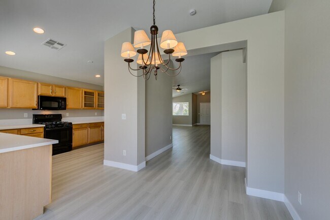 Foto del edificio - Beautiful Single-Story 3 Bedroom Home in Summerlin South