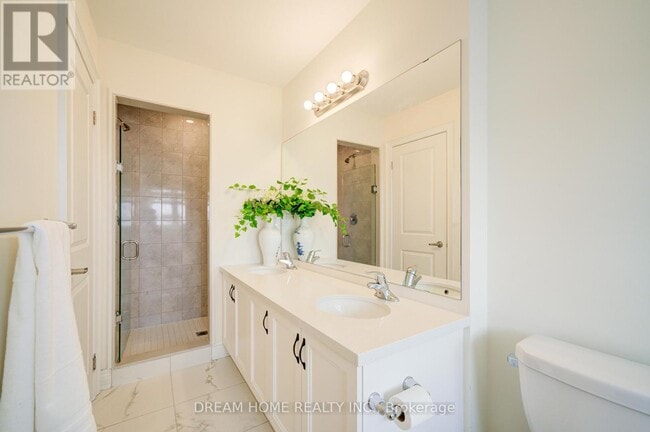 Photo du bâtiment - 22 Thomas Hope Ln