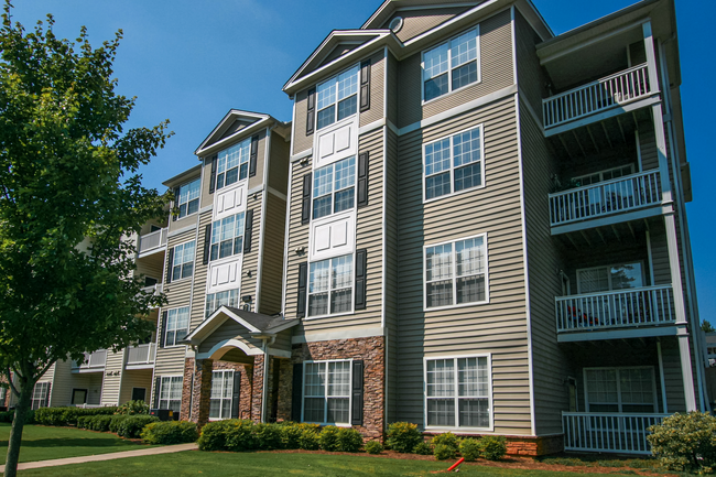 Building Photo - Durant at Sugarloaf Apartment Homes