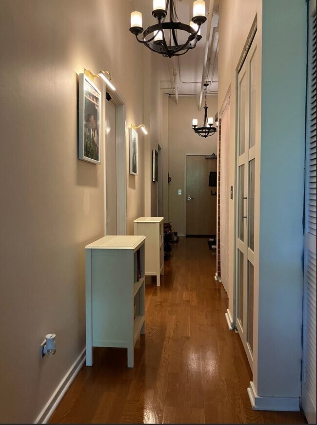 Foto del edificio - 2323 W Pershing Rd
