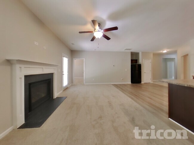 Foto del edificio - 338 Brookwood Crossing