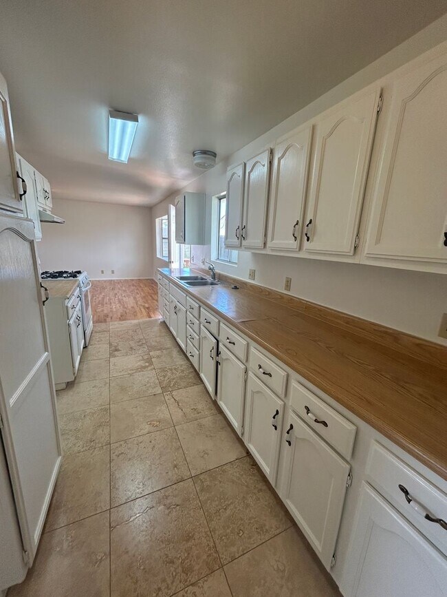 Foto del edificio - FOR RENT 1+1 Midtown Ventura DUPLEX