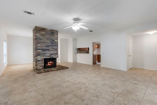 Building Photo - 18 W Stony Bridge Ct