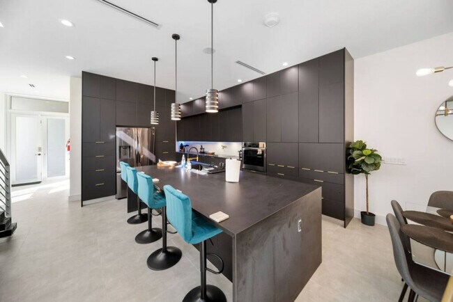 Foto del edificio - 1514 NE 5th Ct