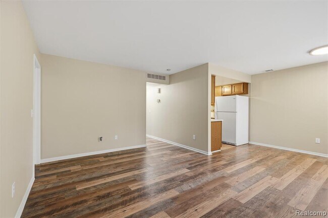 Building Photo - 27729 Harrison Woods Ln