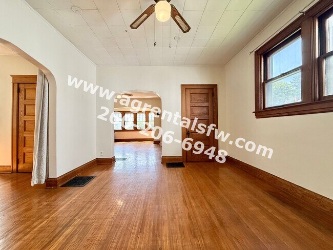 Foto del edificio - 811 Columbia Ave