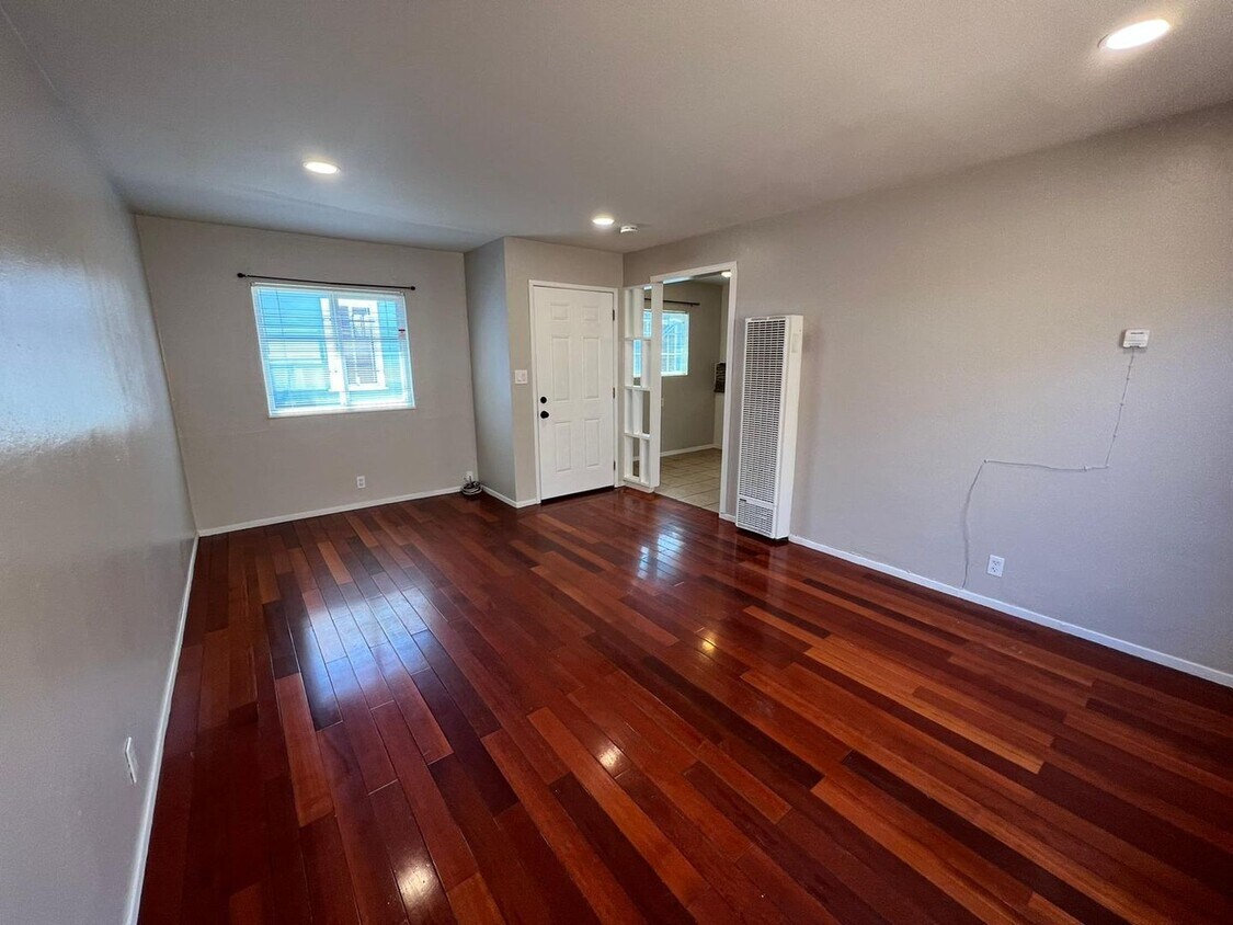 Foto principal - Single level condo