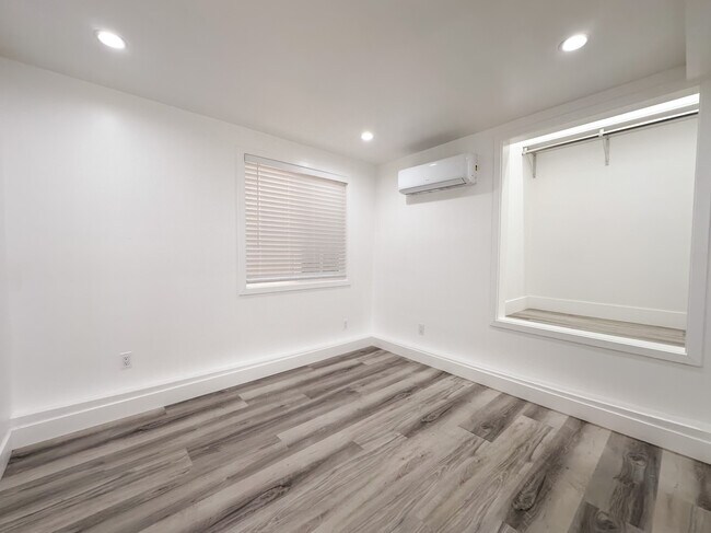 Foto del edificio - 514 1/2-3022 W 21st St