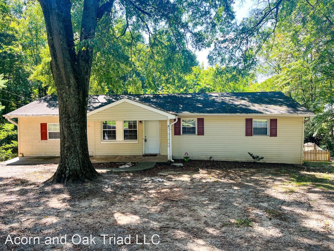 Foto principal - 4 br, 2 bath House - 1700 Old Hollow Road