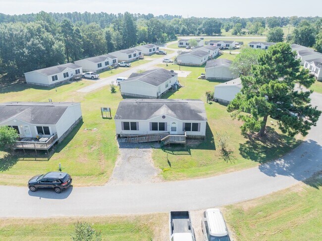 Foto del edificio - 30620 Vilma Ln