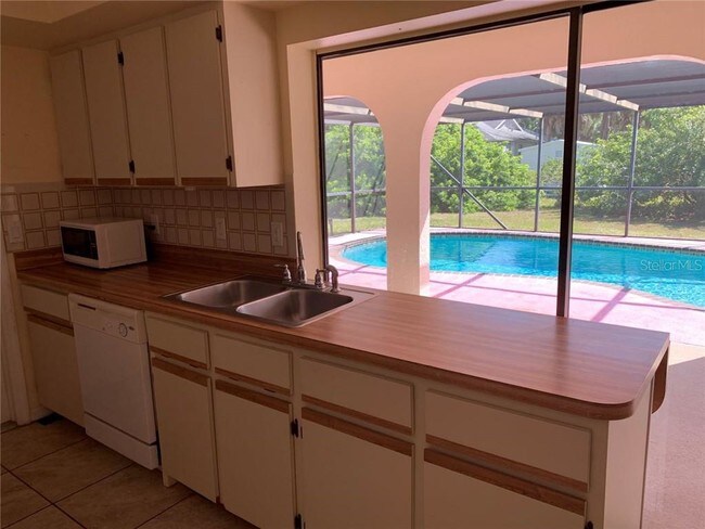 Foto del edificio - 18442 Goodman Cir