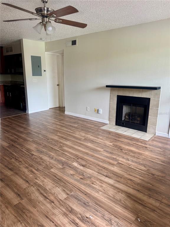 Building Photo - 320 Black Oak Ct