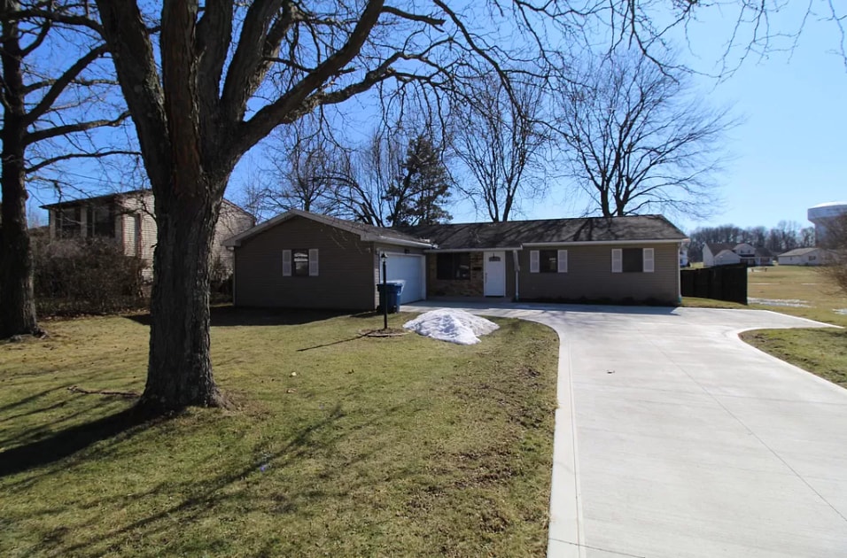 737 Indianola Rd, Youngstown, OH 44512 House Rental in Youngstown, OH