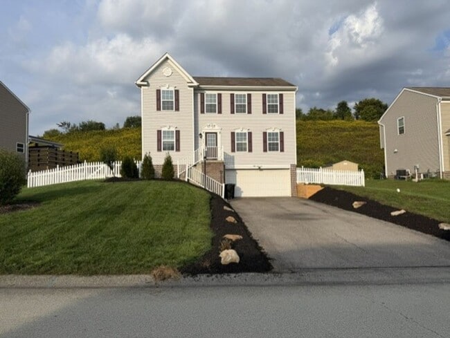 Photo - 422 Labrador Lane House