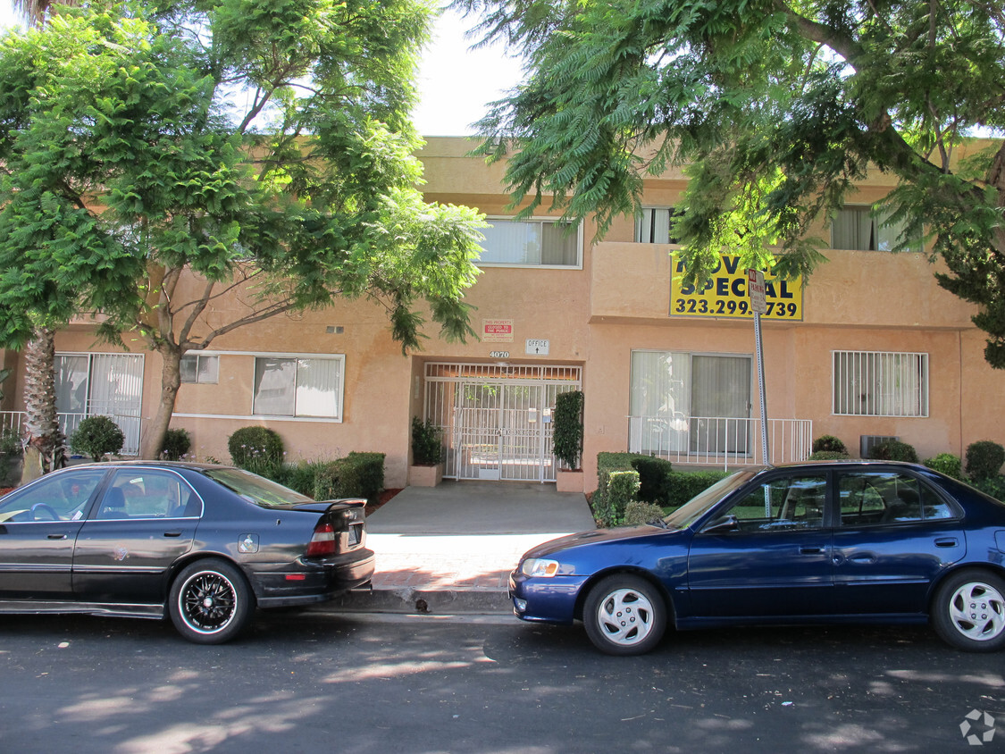 Baldwin Hills Apartments