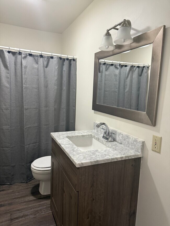 Building Photo - 12967 Roughys Dr