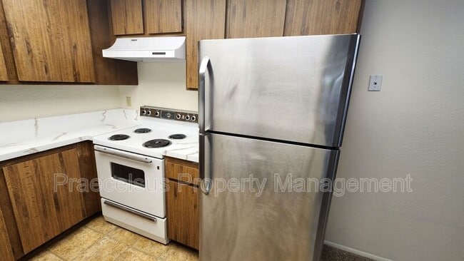 Foto del edificio - 6018 Rancho Mission Rd